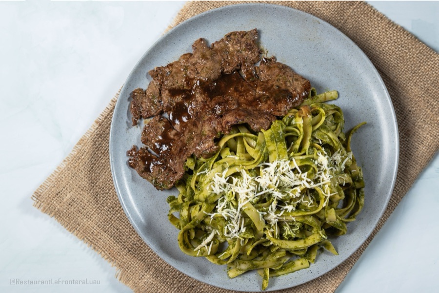 Tallarines Verdes con Bistec